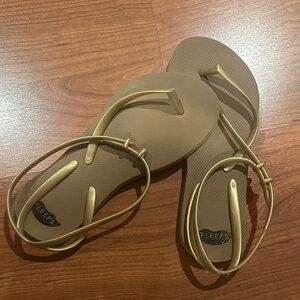 Stylish Gold Women's Sandals